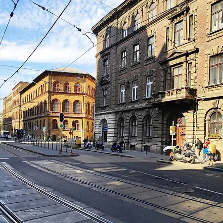 Apartament Deluxe With 2 Bedrooms And Ac *